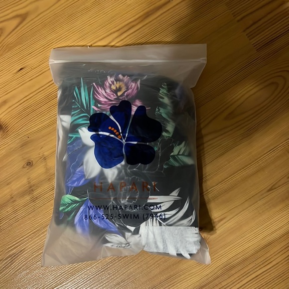 Hapari Onyx Tankini Top - Picture 6 of 6